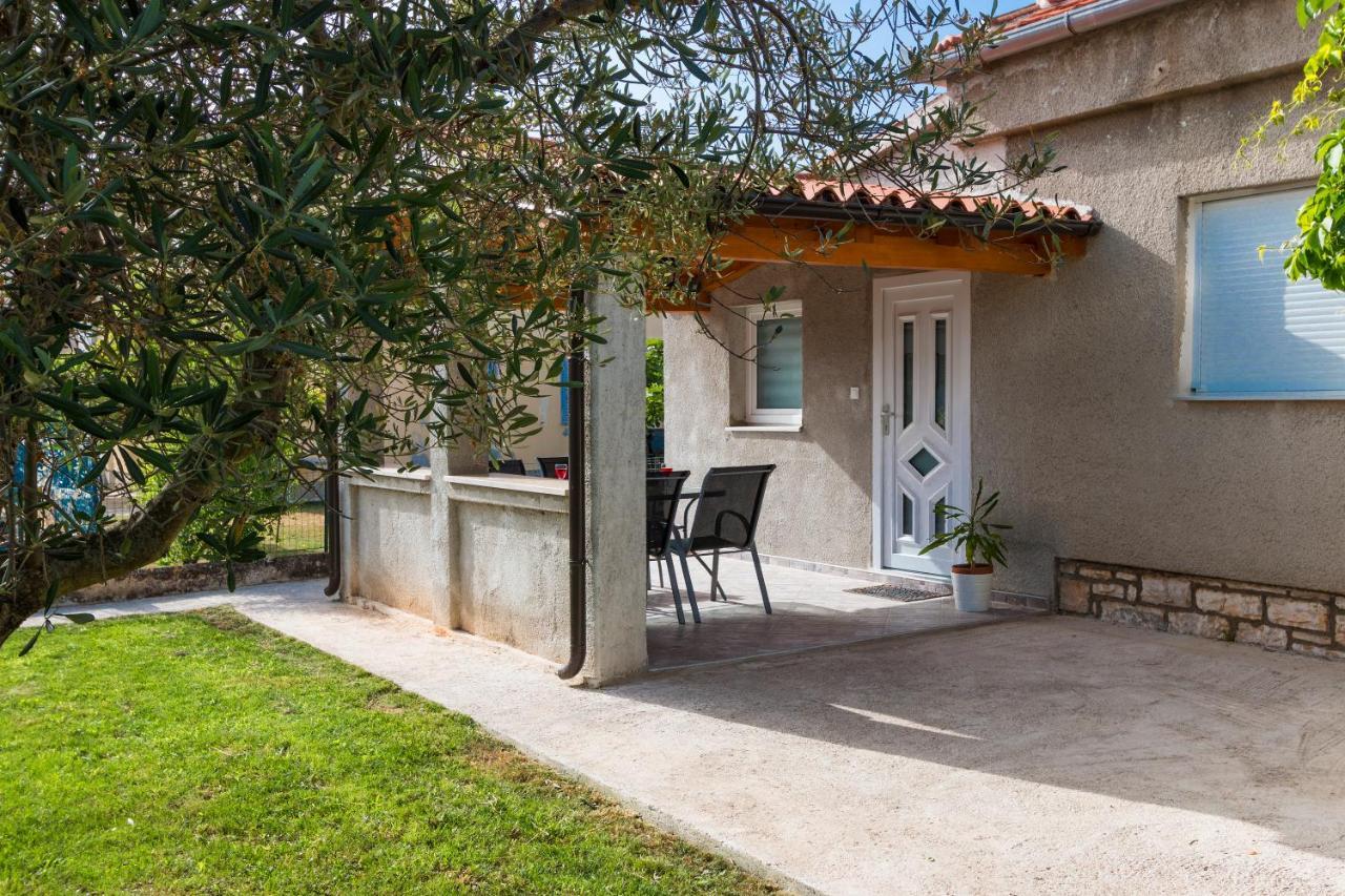 Holiday Apartment Near The Beach Фажана Екстер'єр фото